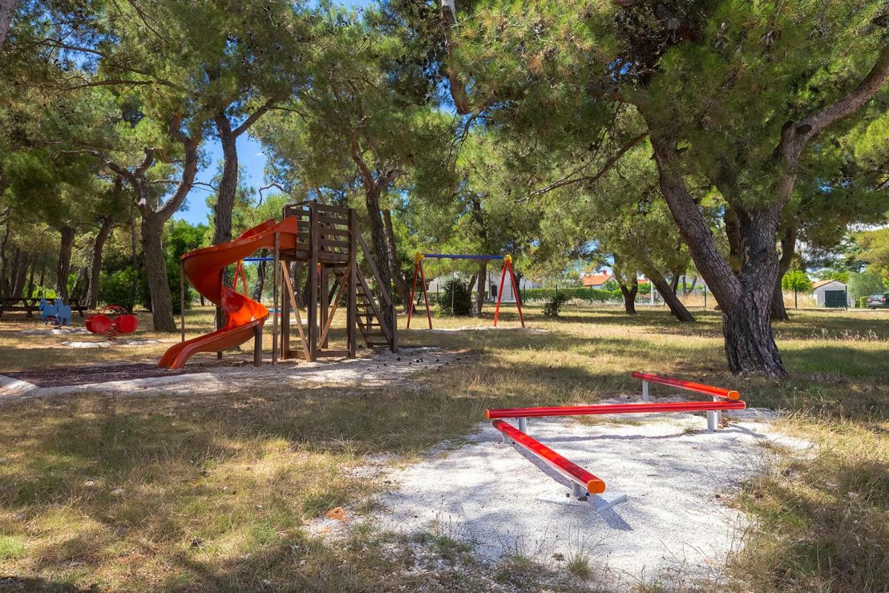 Apartman D&D, Dvorine 63 Banjole Exterior photo