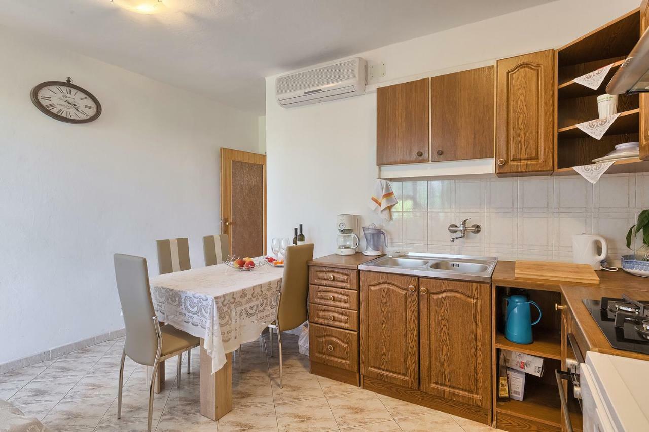 Apartman D&D, Dvorine 63 Banjole Exterior photo