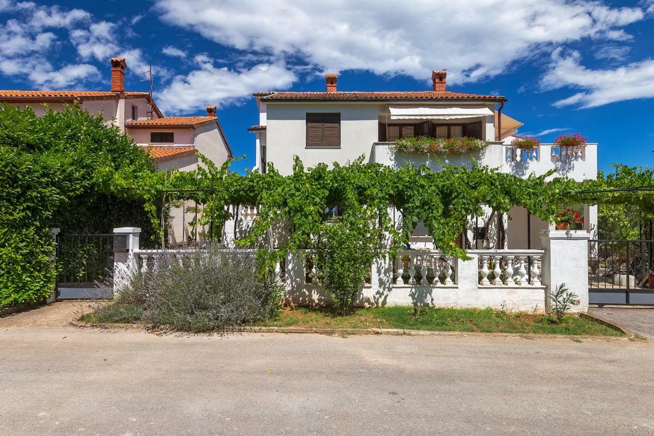 Apartman D&D, Dvorine 63 Banjole Exterior photo