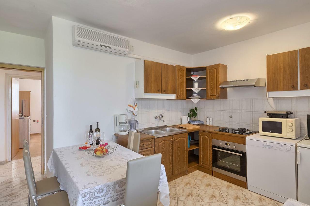 Apartman D&D, Dvorine 63 Banjole Exterior photo