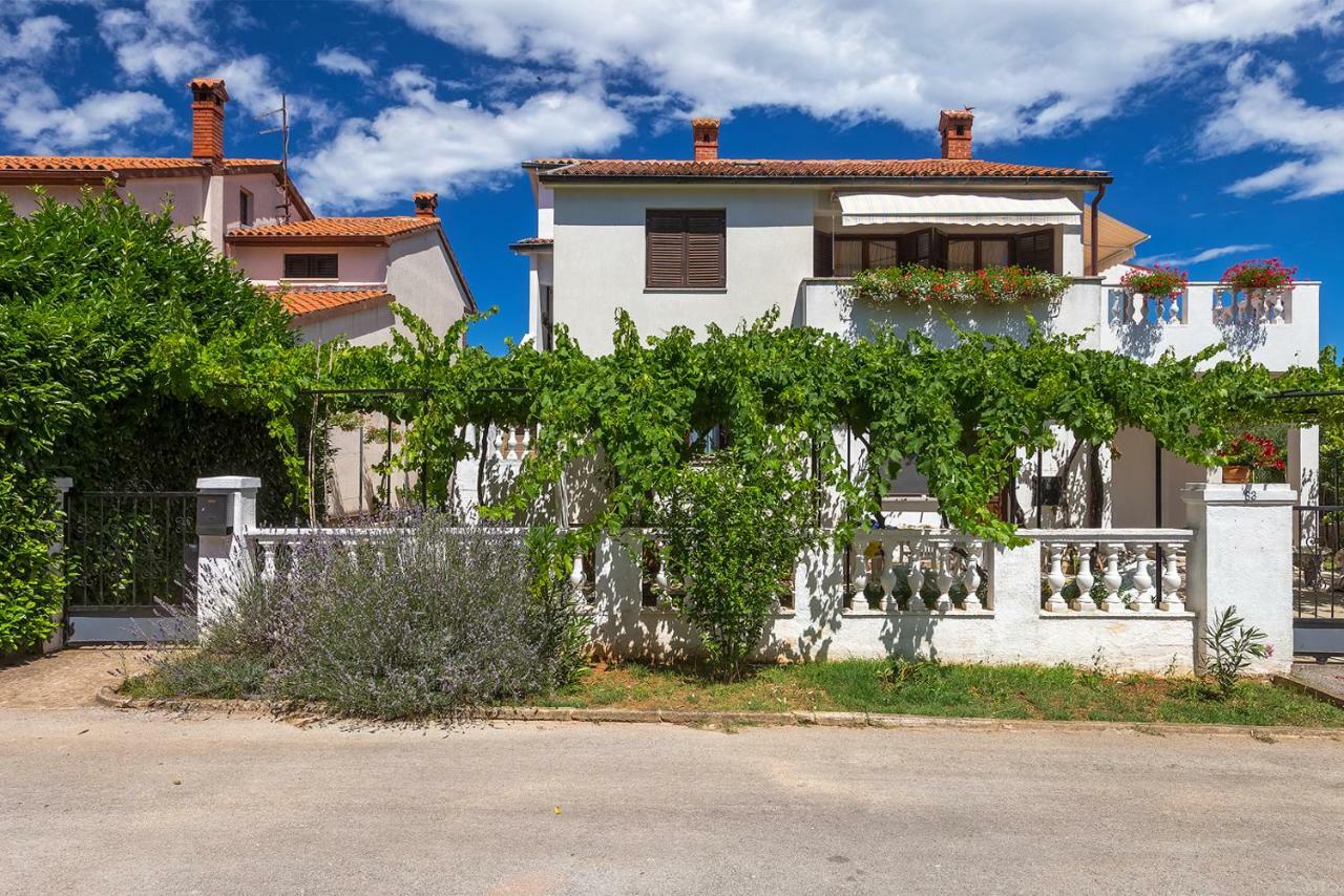 Apartman D&D, Dvorine 63 Banjole Exterior photo